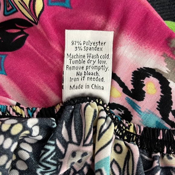 Women’s half sleeve lace tunic in bright and cheerful colors - Picture 7 of 7